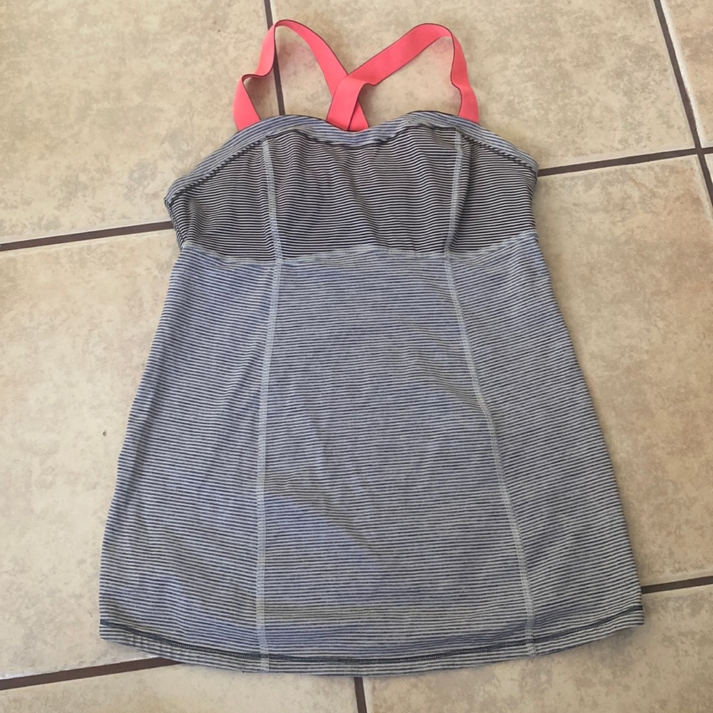Lululemon althletica tonka stripe flare coral straps size 8 rare